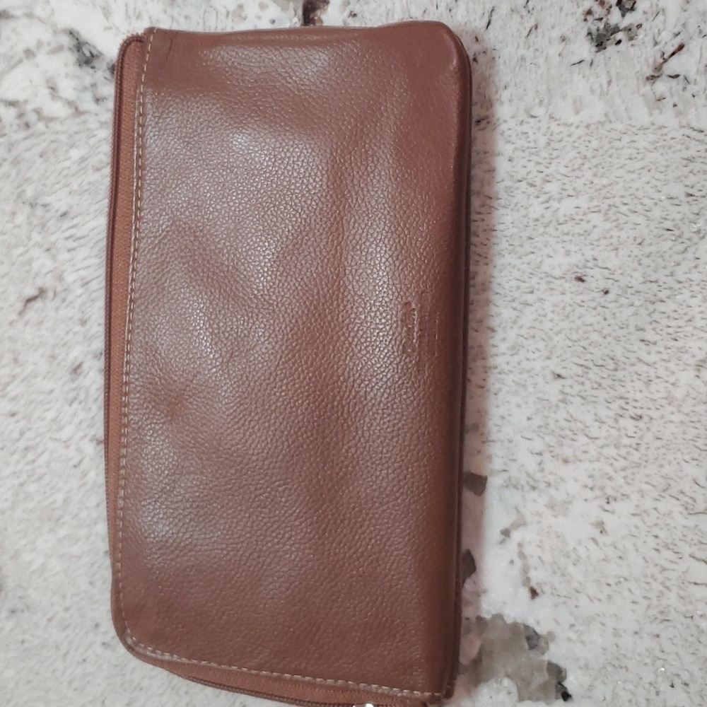 Buxton Leather RFID Zip Wristlet Wallet - Picture 13 of 13